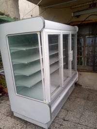 ثلاجة • قبله شارع البريد