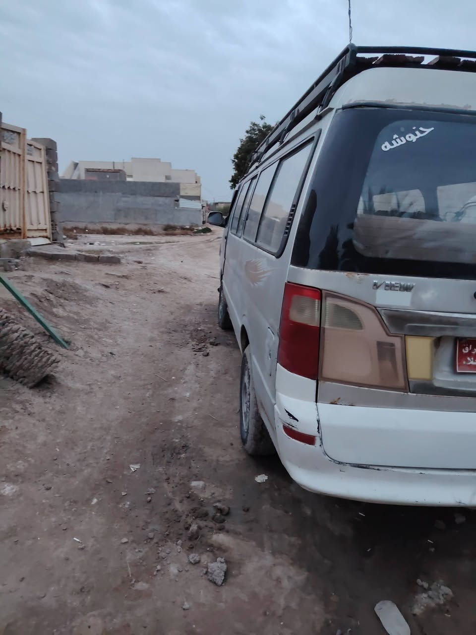 فوتون 2010 للبيع سياره حره رقم احمر راعيه موجود السعر 35 مكاني حله ***********
