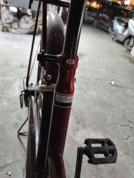 بايسكل ماركة atasan لشه حديد گير ست سرع تاير عريض حجم 29 كل تصليح مابي استعمال خمس اشهر بي شخطات بصيطه يستعمل للمسافات البعيده سعره 225000 مكاني (بغداد الحريه الثانيه) رقمي ***********
