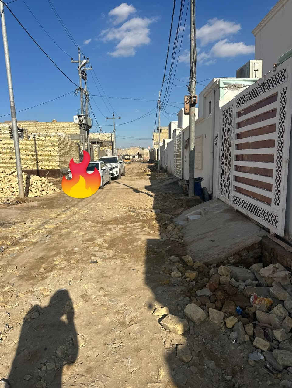 ياالله
بيت للبيع طابو زراعي سند 25) التقيه3) المساحه 200متر

بناء درجه اولى غرف2-صاله-براني-صحيات داخليه وخارجيه 

بناء طابوك كونكريت  شارع 10متر- التقيه 3 قرب مجمع الروان

للاستفسار ***********او صاحب الدار الي رقمه بلقطعه
