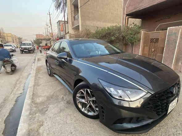 سلام عليكم سوناتا موديل ٢٠٢١رقم سليمانية بسمي ماشية ٧٩الف كيلو  
مواصفاتsel:-

بصمة تشغيل 

بصمة ابواب

تشغيل عن بعد 

انظمة قيادة و قيادة ذاتية

ترحيب

شاشة تدعم الكار بلي

تدفئة الكشنات الامامية

لدات داخلية

محرك 2500المرغوب

تحكم ستيرن

داخل لونين

اشاير بالمري

رادارات جانبية خلفية امامية 

مانع تصادم خلفي امامي

مانع انزلاق واتو هولد 

كشن السائق كهربائي

صور الحادث بالمنشوراليرباكات سليمه

السعر ١٦٥ وبيها مجال مكاني بغداد ***********
