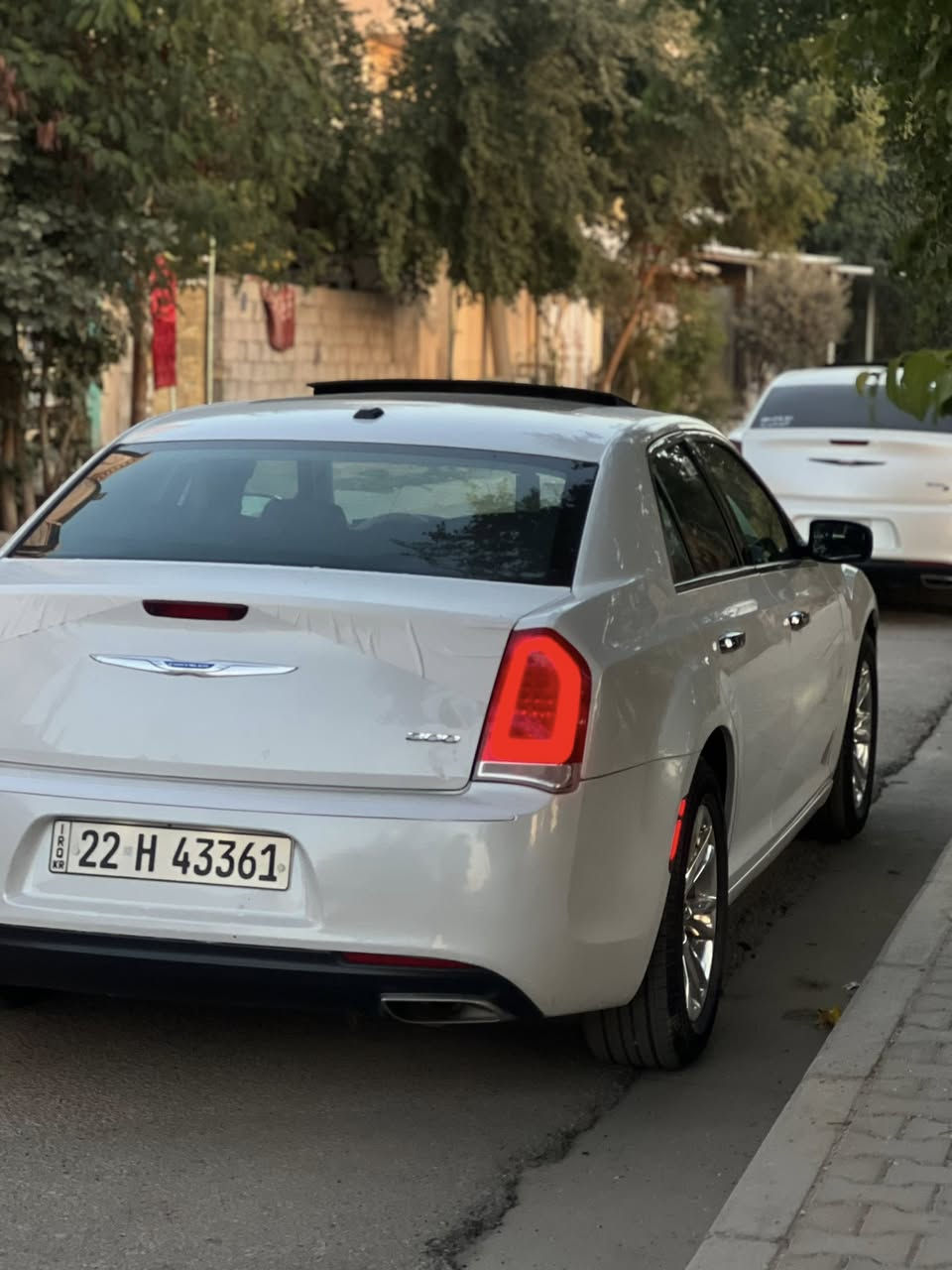 سلام عليكم ورحمة الله وبركاته
للبيع كرايسلر اوباما 
الموديل 2015
ماشيه 117الف مايل حقيقي
الموصفات السياره لمتدد فتحه بنراما كشن تدفئه تبريد شفتات كشن خزن كشن كهرباء شاشه كبيره وكير موس كشافات 
حجم المحرك :3600/V6
السياره تو ويل 
الرقم اربيل باسمي هزه وسنويه وفحص ورقم كله جديد
السياره حادثها داخله تقرير كلين تايتل كفاله عامه بلعراق بيه جاملغ صفحه السايق بي صبغ بدون دواخل وبدون ايرباك وبدون فتح باقي السياره مكفوله كفاله عامه من صبغ وفتح كير مكينه حداديه اكسل تخم تاير ويل مكسكي تبريد كله جديد وجاهز 
مكان السياره (كربلاء المقدسه) السعر 225 وبيه مجال بسيط  

‭0772 481 3206‬
موجود وتساب ❤️
