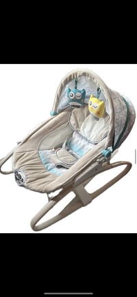 كرسي هزاز • مستعمل قليل • أثاث أطفال