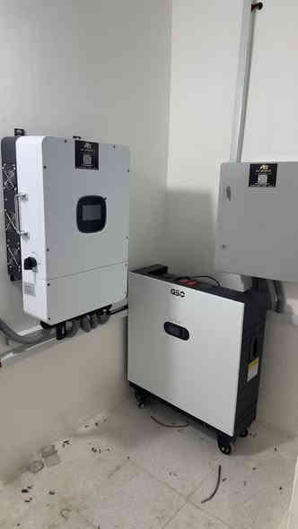 الغيث سولر للطاقة الشمسيه تجهيز وتنصيب 
⚡ اختار منظومتك الشمسية بذكاء… واحصل على أفضل قيمة مقابل السعر! ⚡
في الغيث سولر نوفر لك جميع أنواع المنظومات، وبشكل يناسب ميزانيتك واحتياجك الحقيقي:

🔹 
منظومات ذات التصميم الجيد (High Quality Design)

✔ توزيع صحيح للأحمال
✔ كابلات أصلية + حماية كاملة
✔ استمرارية عالية بالأداء
✔ ضمان وصيانة دورية
👉 مناسبة للبيوت والمحلات الراغبين بالاعتمادية العالية والطاقة المستقرة.

🔹 
المودات الجيدة (High Efficiency Panels)

✔ ألواح ذات كفاءة مرتفعة
✔ إنتاج أعلى للطاقة
✔ عمر طويل وتحمل لدرجات الحرارة
👉 مثالية لمن يريد أفضل إنتاج ممكن من المنظومة.

🔹 
المنظومات الاقتصادية (Low Budget Systems)

✔ أسعار مناسبة للجميع
✔ أداء جيد للأحمال الأساسية
✔ حلول مثالية للبيوت الصغيرة أو الاستخدام المحدود
👉 تضمن لك الإنارة وتشغيل الأساسيات بأقل تكلفة.

✨ ليش تختار الغيث سولر؟

🔧 تنصيب مهني
🔌 معدات مضمونة
🛠 متابعة وصيانة
💰 أسعار مناسبة وعروض مستمرة

📞 للاستفسار أو الحجز:
***********
📍 بعقوبة – منطقة شفته

🌞 الغيث سولر… طاقة تدوم، وثقة تزيد. 🌞
