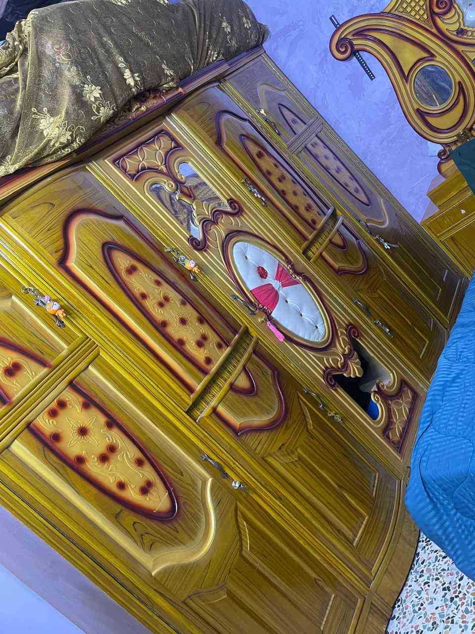 السلام عليكم خرفه صاج البيع نضافه 90بل 100العنوان بغداد الدوره الثورين سعر550بيه مجال  تواصل على هاذا رقم ***********
