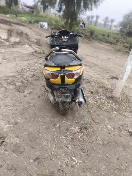 سلام عليكم  فورزه 08 ب 550 وبيه مجال  دراجه كلشي بيه جديد بس هاي الفتره لاحته رطوبه وكامت  بصمه مادير ساعه دير وساعه لا  ديوانيه دغاره *********** متواجد فيس
