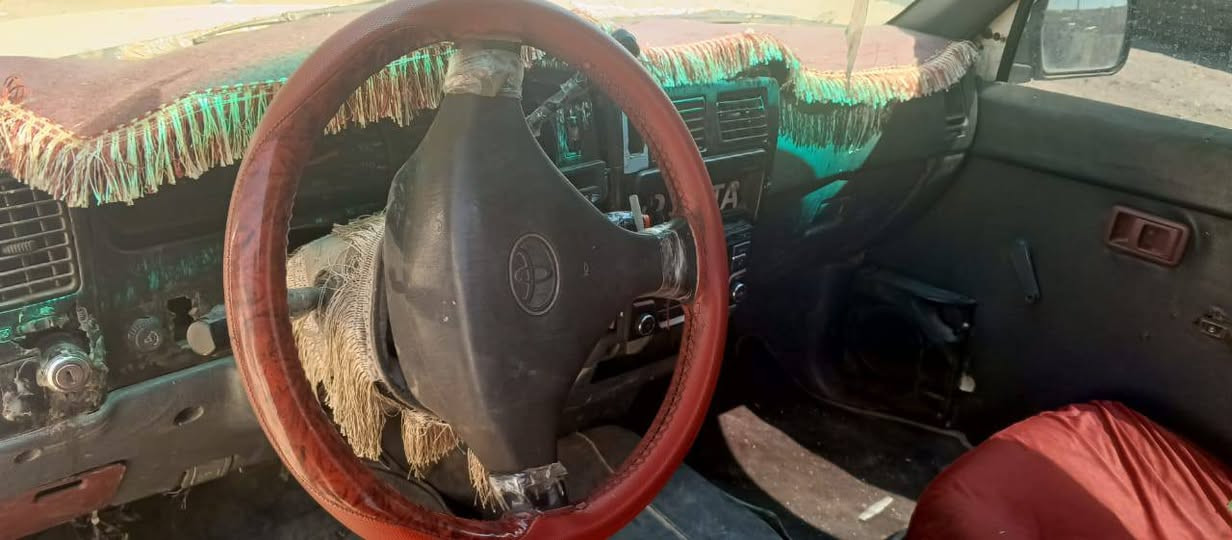 سڵاوو ئەم چارەیان ئەم توێتایەمان بۆتان هێناوە
...مەکینە بیلاد توێتای سپی 
...گێری ئۆتۆماتیکی ئەرنەب لەسوکان هەمووگێرەکان دەگۆرێت
...گێرو مەکینەی بێکێشەیە
...علوچە و هیچی لەگەڵ نیە
...بێ خایسە رێکو پێکە 
...سعریشی 17 مەعامەلەیەکی برایانە 
...شوێن سلێمانی
...واست ئاپ و ڤایبەر 
***********
