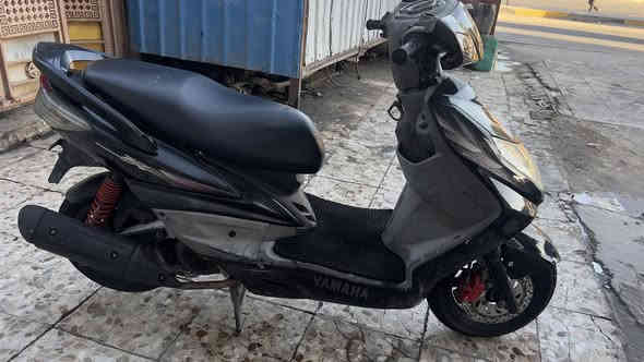 دراجه سكنس فحل دراجه جديده قبل شهر نزلتها من لرمبه 
تجي تأخذها وتسافر بيها دراجه تخبل نقصها بس كلج امامي شوي تعبان ولباقي كله شغال شلعه ومعدل خير من الله 
سعرها مليون 
مكاني بغداد مدينة الصدر 
***********
