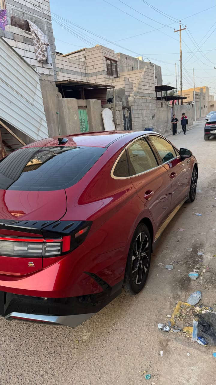 سوناتا 2025 داخل تقرير غرق شغالة شرط كير مكينه كهربائيات بلادي كفاله عامه معوقين بصرة 

المواصفات :

الموديل : 2025
المحرك : 2.5L (اربعة سلندر)

لايتات زينون اصل مع حاجب LED مع اشارة LED

رادار امامي مانع تصادم
رادار جانبي (نقاط عمياء) بالمرايا الجانبية
تحديد مسار وقيادة ذاتية 
گير شفتر بالستيرن للتحكم بالگير العادي
كامرة خلفية دوارة اصل مع الستيرن
شاشة الدشبول حجم كبير للتحكم بأيعازات السيارة
تحكم فول كهرباء لكرسي السائق

تشغيل عن بعد
كير 8نمر + كير تعليك +شفتات ستيرن 
5 وظعيات قيادة 
كيلو متر ديجتال 
تحديد مسار الطريق 
تدفئه كشنات 
بصمه تشغيل +بصمه ابواب 
سايد بريك دگمة
تحكم ستيرن جهتين بلوتوث وحاكية وكروس سرعة وتحكم صوت 
نظام ABS مانع انزلاق
السيارة جديدة وبوضع الشركة.

***********
السعر:198 وبيها مجال البصرة, العراق
