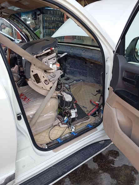 #تويوتا-لاندكروز  #فريز_التبريد_دنسو_الاصلي.
مع #شحن_غاز_كيليا_الأمريكي_الاصلي
مع صيانة شاملة لمنظومة التبريد

من الاعمال اليومية للورشه 💯 ✔️✔️
تم الفحص بالجهاز السونار الالكتروني الحديث
تقدم #خدمات_ابوياسرلتبريد_السيارات #خدمة_الصيانه
 الشامله 🔧#لمنظومة_التبريد❄️ وبلاسعار التنافسية مع تخفيظات كبيرة باسعار العمل وفتح #الدشبول_وشحن_الغاز..
#لجميع_انواع_السيارات

#كروب_تويوتا_

علما جميع المواد التي استبدلت اصلية من الوكالة 👍

               ************************

❓كما يتوفر لدينا #جميع #الادوات #والمواد #الخاصة #بمنظومة #التبريد #الاصلية #لكافة #السيارات

#خدمات #ابوياسر_لتبريد_السيارات
#بغداد / #شارع_النضال/ #القصر #الابيض/
مقابل #مدرسه_السعدون.

‏‎#متواجدون_كل_ايام_الاسبوع ✅ حتى يوم الجمعه

                ==========================
 
                   الفحص وتحديد العطل مجانا

*********** حسين 
*********** ابوياسر
