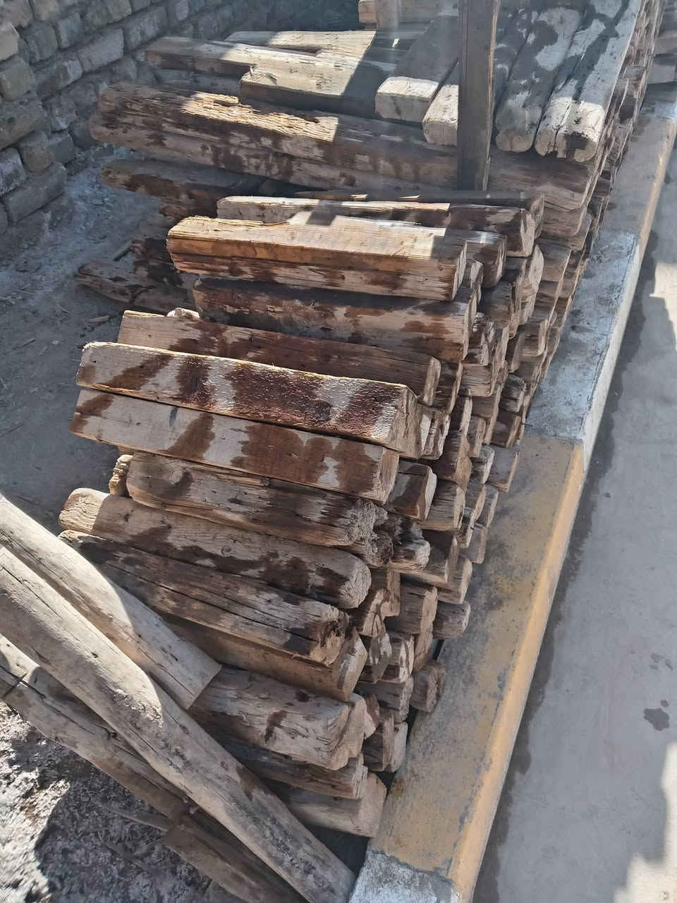 السلام عليكم مقاصر العدد ثلاث مكعب العنوان الشطره وهذا رقم تليفوني ***********
