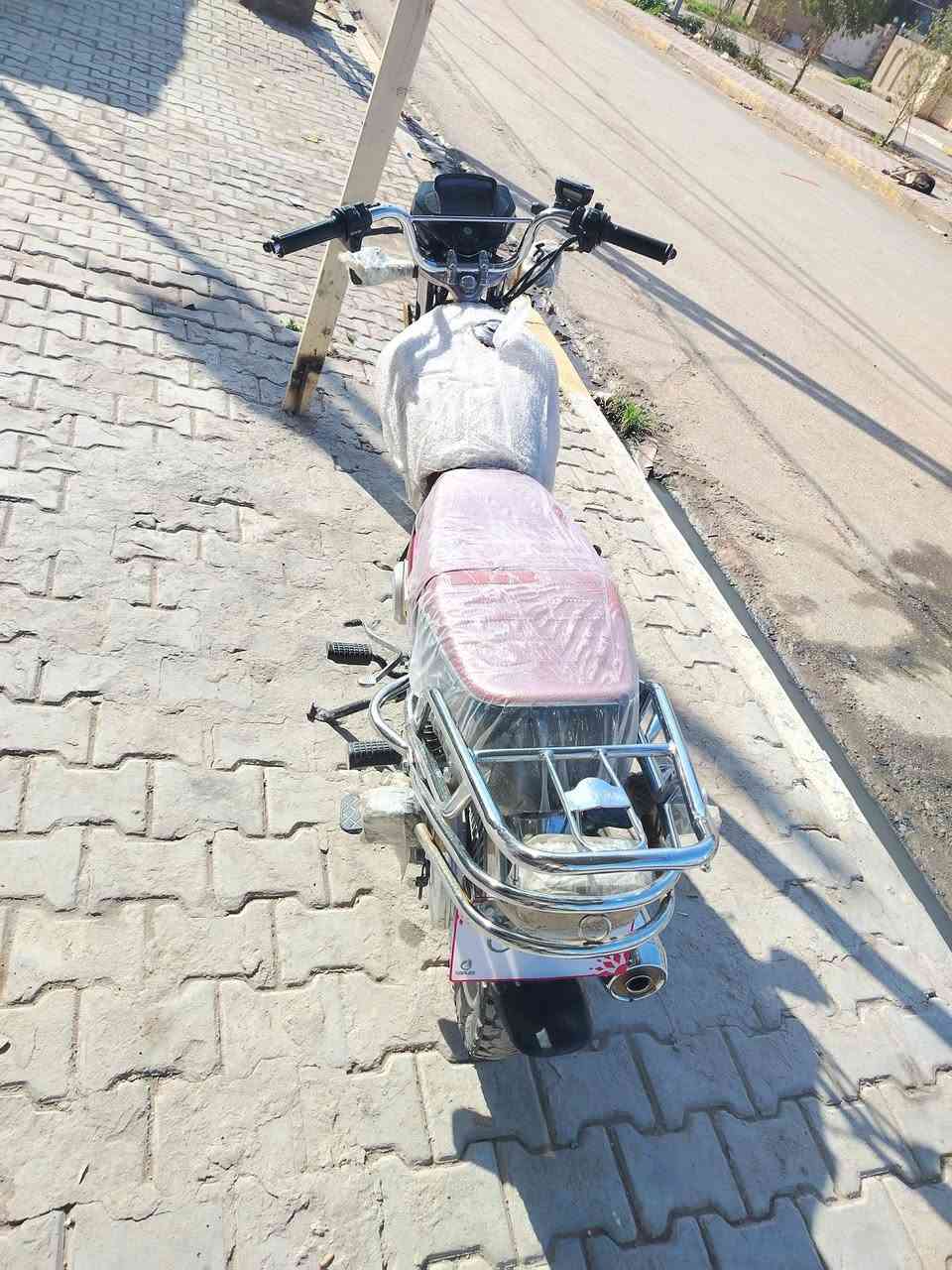 سلام عليكم تايكر مويل 24 سونك الصلي باب الول كفاله عامه محرك ماا مفتوح دراجه كله بلاد كهوبايات كله شغلاه أوراق كامله مكاني بلدروز سعر 600وبيه مجال

***********
