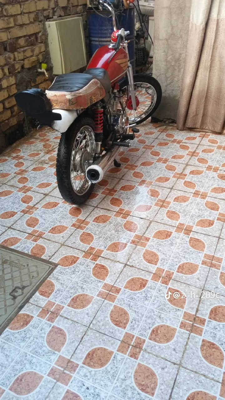 السلام عليكم دراجه شاصي 20  غراضها 25 اوراق شلعه معدل فصله دراجه ب 650 وبيها مجال دراجه متوازي عله بيعتها


**إذا كنت صاحب هذا الإعلان وتريد حذفه لأي سبب، رجاءا أرسل رسالة إلى الدعم الفني**