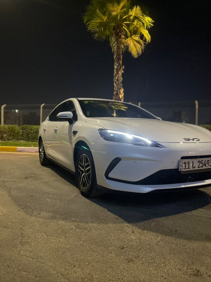 السلام عليكم 
BYD SEAL 05 2025
ماشية 5000 مكفوله كفالة عامة 
السيارة فوول اعلى مواصفات 
١٣ كاميرا
رادارات امامي وخلفي وجانبي بالمري
مري شفط
كشن كهرباء 
شاشة كبيرة 
داش كام بلادي
اوتو بارك
سلايد روف
نظام ترحيب
تشغيل عن بعد 
تبريد قطعتين
داخل جلد ابيض
ويل كب
حساس امامي وخلفي وجانبي ١٢ حساس
نيكل بالابواب 
وباقي المواصفات معروفة
السعر ٢٣ مليون500 الف دينار
مكانها بغداد الغزاليه 
***********
