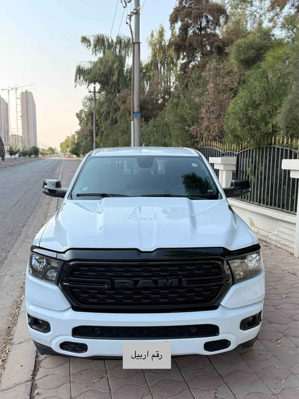 رام موديل ٢٠٢٣ 
مواصفات بيك هورن 
محرك ستة V6
فور ويل 
حساسات امامية و خلفية
تشغيل عن بعد 
كشن هيتر
سيارة بدون صبغ بدون ارباك
ثلاث أماكن تعديل بارد 
شاصي بيه ضربة بسيطة و مسحوب 
رقم اربيل باسمي ( مرقم جديد )
مكان سيارة اربيل 
*********** أربيل, العراق
