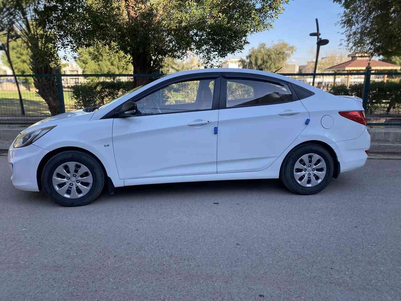 السلام عليكم
للبيع فقط
هيونداي اكسنت 2013 خليجي مكفولة من الصبغ والتبديل ماشية 127  
محرك 1600 دوش دبل قطرة المرغوب  كير محرك تبريد  خير من الله 
رقم بغداد الدولي باسمي مشروع وطني هزة جديدة 
السعر المطلوب 103وبيها مجال الجاد بالشراء يخابرني ويدلل مكاني بغداد/الدورة/المهدية الثانية 
***********  
 ابو علي .
