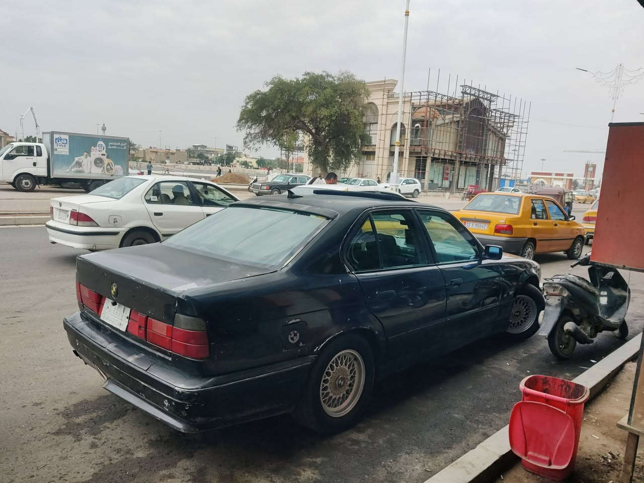 السلام عليكم 
525 مفتوح گير عادي 1992 للبيع
 السعر 32
4جام كهرباء فتحة سقف تبريد حلو كشن كهرباء كهربائيات كلشي تمام 
المحرك ورة فترة من اشغلهة يطلع دخان قليل من الكزوز  بلمحرك ماكو تبخير  ابيعلك محرك يبخر 
السيارة بدون خياس ولاضربة بس من ورة جوة الصندوگ بيهة طخة بسيطة ممصلحهة ولاتبين اصلا 
وصفاحة كلش حلوة عوزهة ترتيب بوليش 

راعيهة من الحلة مااندلة قبل فترة نشرت بهذة لگروب 
رقمهة بغداد سنوية منتهية 
الشراي يراسلني خاص وادزلة بصمة اشرحلة كل شي


**إذا كنت صاحب هذا الإعلان وتريد حذفه لأي سبب، رجاءا أرسل رسالة إلى الدعم الفني**