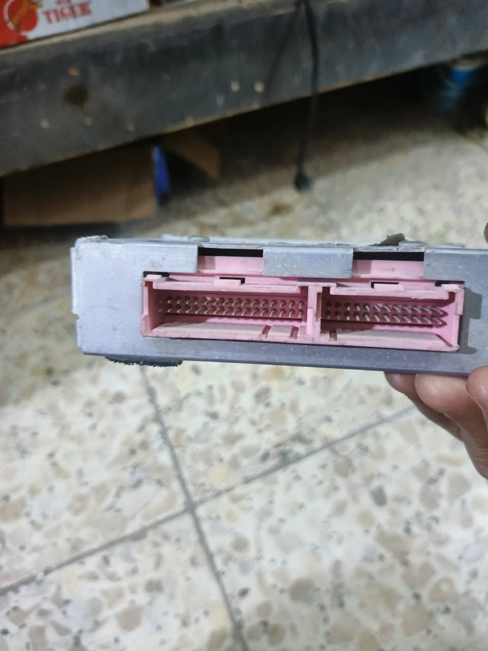 السلام عليكم عقل دايو لانوس متوفر السعر ٥٠الف هاتف***********
