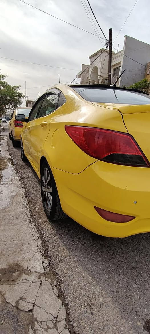 السلام عليكم
اكسنت مضلع موديل 2017

محرك جي دي اي 

كير AT

السياره بيها تنقيص مال جي دي اي 

هيئه غرامات صفر رقم الماني سنويه 2026  

السياره فول عدا فتحه السقف تحكمات ستيرن 
 
السياره كود واحد عده البوند مبدل من امريكا

وبيها ضرر نص جاملغ الوره من جه السايق 

طخم تايه جديد وباتري جديد السياره احله من الصور

ماشيه 190000 

السعر 110 وبيها مجال 

المو شراي لا يخابرني ويتعبني  

الاستفسار ع الرقم 

***********
***********
