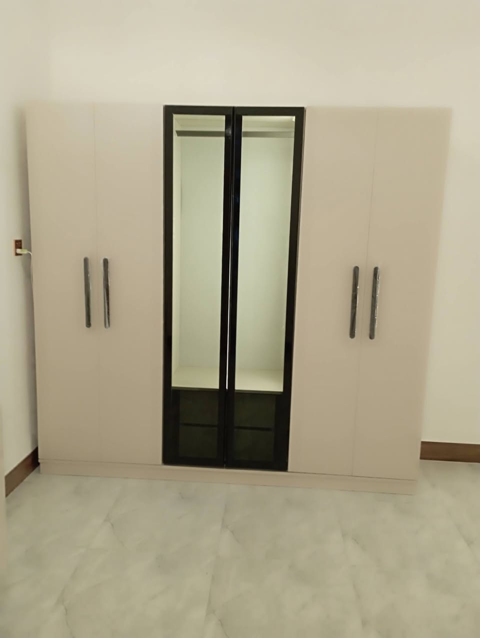 غرفه ٥ قطع نضيفه مامستخدمه ابد اللاستفسار خاص


**إذا كنت صاحب هذا الإعلان وتريد حذفه لأي سبب، رجاءا أرسل رسالة إلى الدعم الفني**