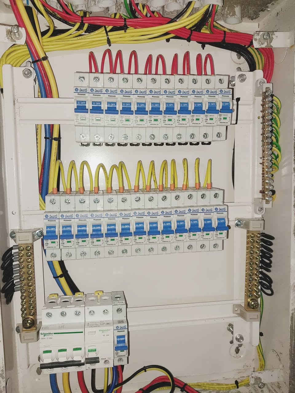 أحد اعمالي تقفيل سويجات + بدي سيركت
الكهربائي محمد الحلبوسي
***********

