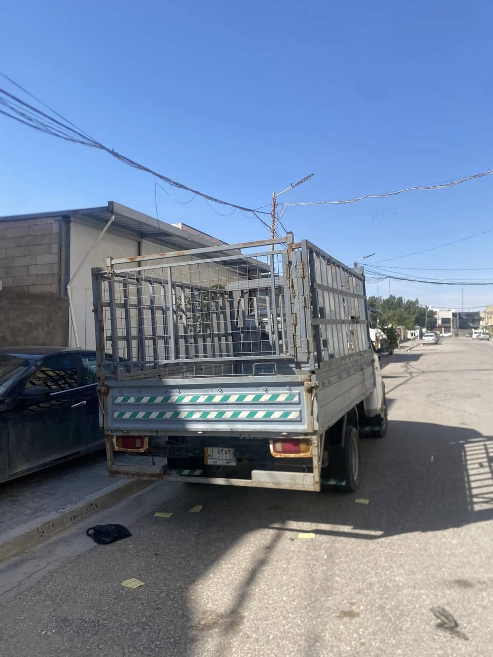 سياره روسي بلاديه رقم نجف بأسمي كير محرك بلادي سياره ماعيازه شوفت عينك مداور ثاني يوم 40وبيه مجال للشراي خاص موجود ورقم موجود***********
