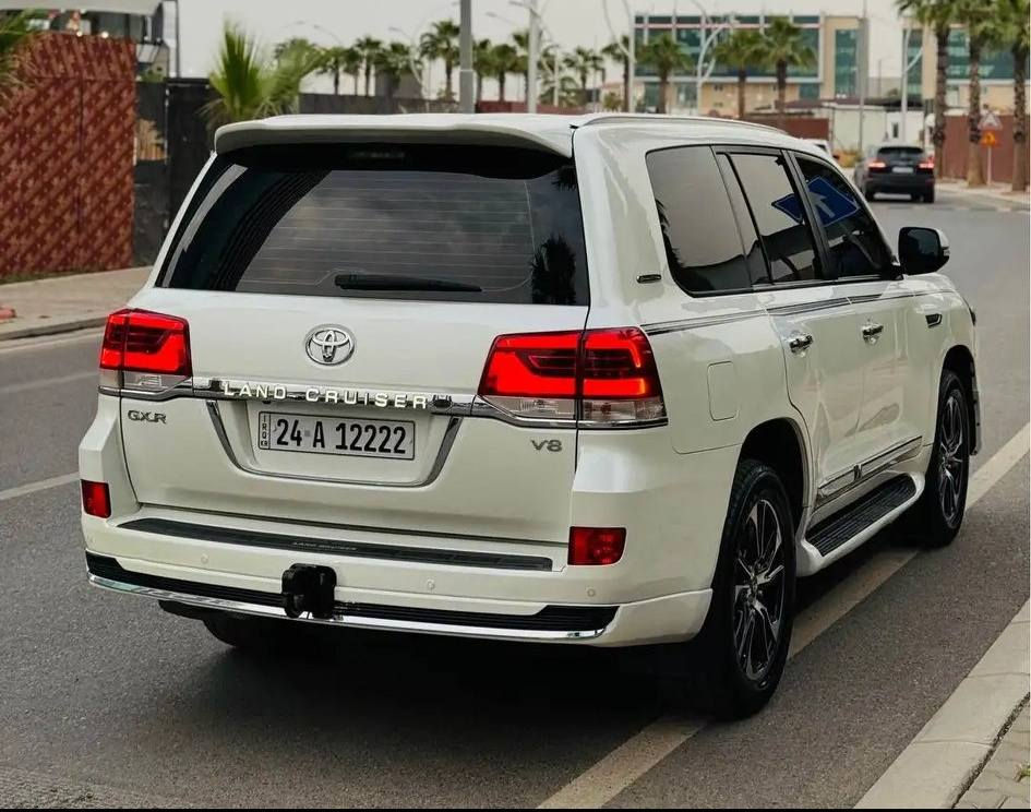 تويوتا لاندكروزر 2016 GXR محدث كاملة لـ 2021
القير والمكينة والأكسل بشرط
بدون صبغ
بيها ضربتين خفيفات متبدلات بلد
شاصي وبدي فول
مواصفات فول فول
مرايات شفت
دفع رباعي
دوش كوشن كهرباء
8 إيربگ
كوشن جلد
ثلاجة
سلايد
هوك
فلجة
3 شاشات
كاميرا
4 تايرات مع ويل موديل 2021، بعدهن تحت

رقم الهاتف 
***********
***********
