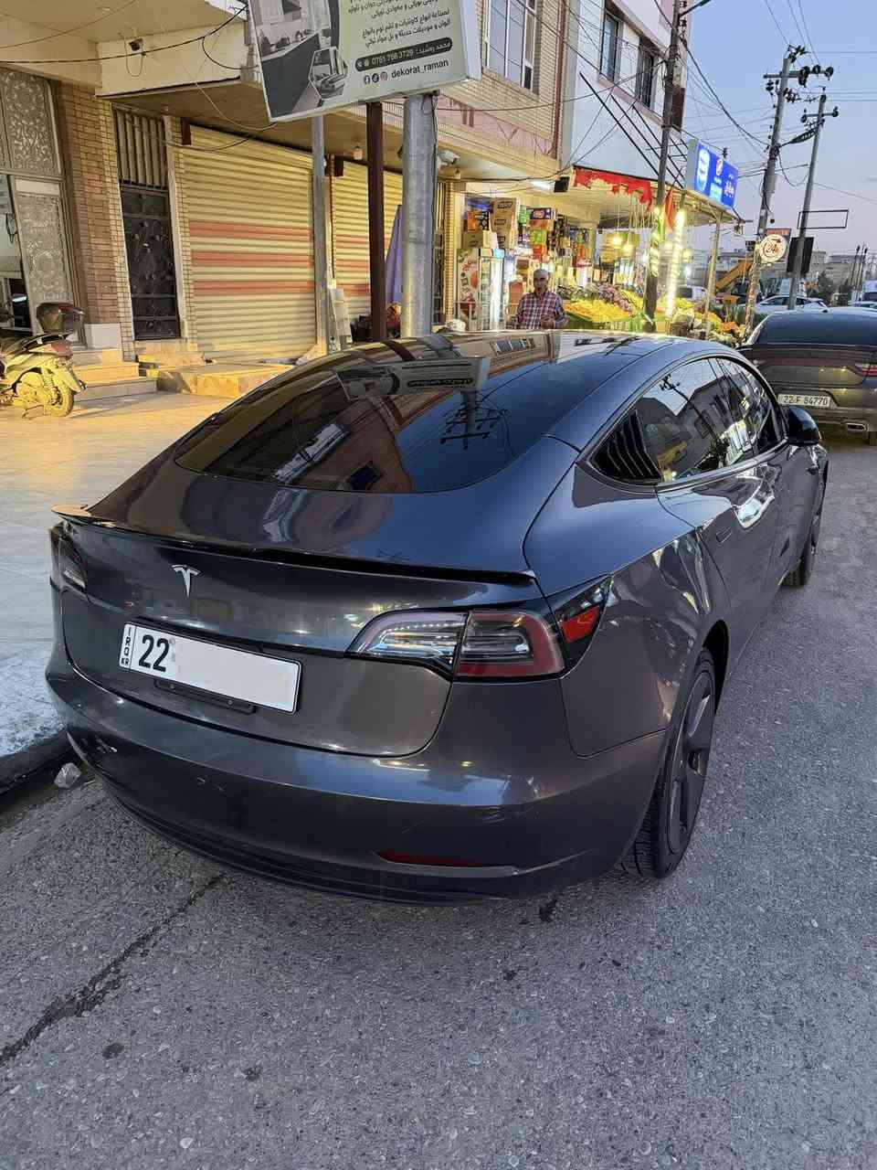 السلام عليكم تيسلا 2023 موديل 3

تك ماطور 
اونلاين اخر تحديث
صبوغ موضح بالسونار بس ضربة بالصندوق 
امام كبس 
بطارية مو مفتوحة وفحص بطارية جديد موجود بشركة ev 
كتاب جام اسود باقي فيه ١١ شهر 
ولا مسج ع شاشة 
تبريد كهربائيات بشرط 
فحص وهزة كلو جديد السيارة بأسمي 
السعر 153 ومجال 
مكان اربيل 
***********

