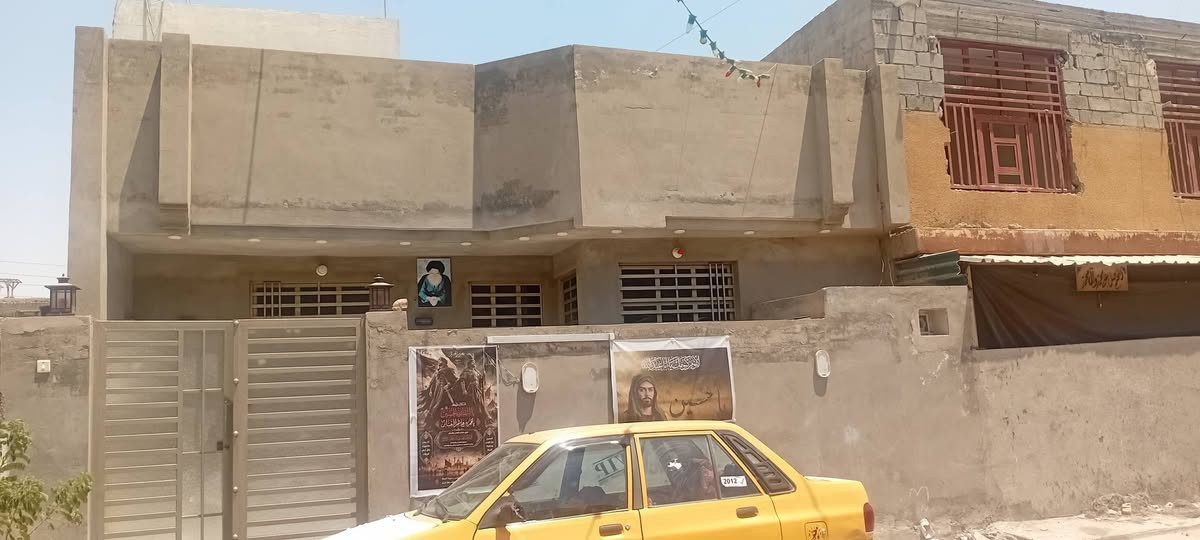 السلام عليكم بيت للبيع مساحه 100متر مربع مجاري كهرباء ماء تبليط زراعي سند 25 بغداد السياحي قرب شركه الزيوت الذهبي منطقه حي الأمير الاستفسار تصال على الرقم ***********
