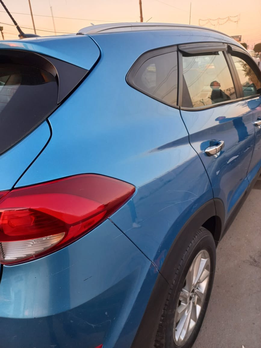 توسان امريكي 2016
حادثه فقط بنيد مبدل باقي السياره ليبل واحد
لغد شاصي كفاله 
السونار موجود مع الصور 
محرك 2000 GDI مفتوح مكفول 
3 وضعيات للقياده 
تحكم ستيرن جهتين 
كشن السايق كهرباء
شاشه وكامره دوراه
سايد بريك بالرجل
السياره فور ويل 
نزول منحدرات 
صدر امامي خلفي 
تخم تاير جديد 
السياره ماشيه 105 
رقم بغداد بسمي 
مكان السياره البلديات او الدوره 
السعر 145 
*********** واتساب او اتصال
