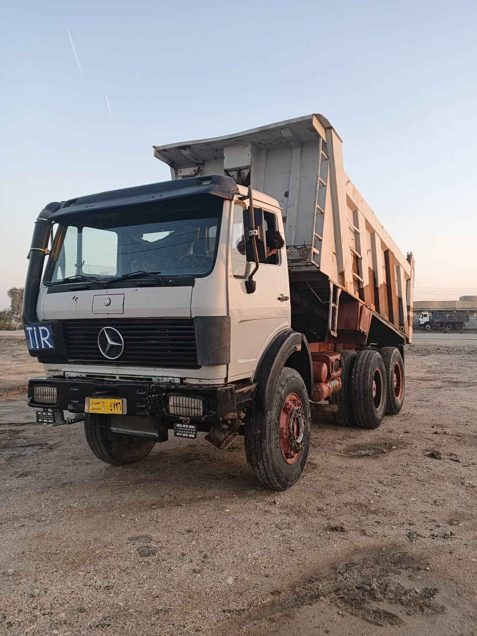 موديل 81   مجموعه جي اف 
مكينه 25 لا تنقص  ولا تبخر شرط  شاصي مكفول  بدي توني معمره   سياره جاهزه للشغل مكان سياره ناصريه قضاء النصر  ***********
