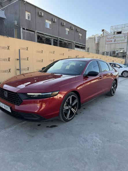 للبيع هوندا اكورد هايبرد موديل 2023
 فئه sport فول مواصفات:- مكينه 2000 هايبرد بصمه/بصمه ابواب/فتحه سقف / رادارات اماميه وخلفيه وجانبيه /كراسي كهرباء /تشغيل عن بعد /شاشه كبيره/كامره دواره/فول تحكم ستيرن/تحديد مسار/اوتو هولد/سايد بريك بصمه/كار بلي
وبعد هوايه مواصفات

وارد امريكي حادثها مرفق بالصور 
السعر ١٩٠ 
***********
