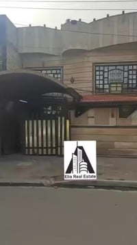 للأيجار في السيدية بيت طابقين مساحه 130 متر  مدخلين استقبال ومطبخ  غرف...