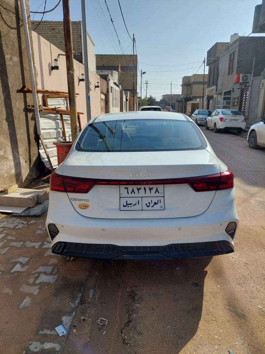 سلام عليكم عندي سيراتو موديل 22 مقفوله من الصبغ والتبديل دحجه صغيره بالباب موضحه بالصوره رقم الهاتف*********** النجف, العراق
