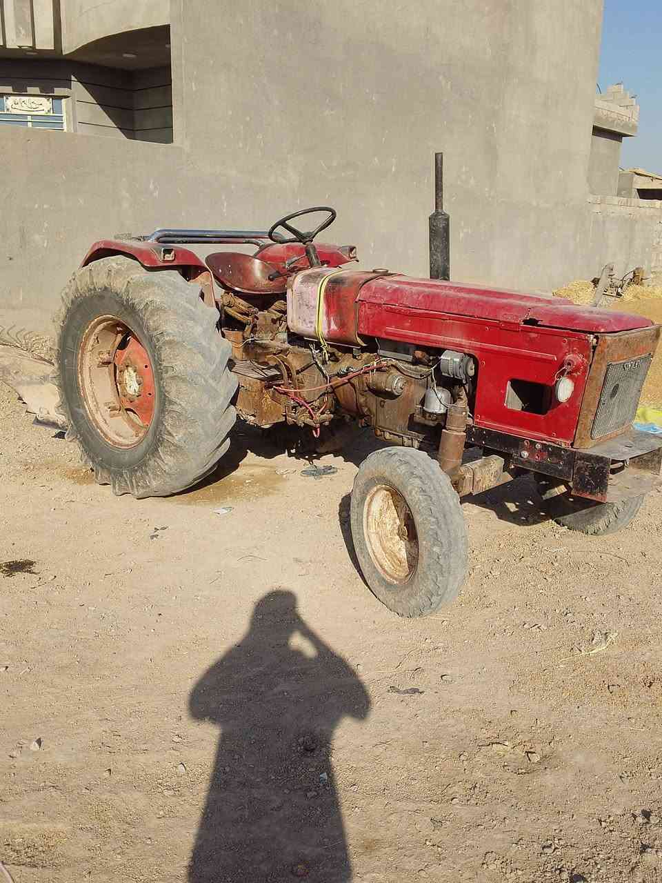 مكينة عنتر محرك كير هودرليك كلة مكفول عل شركة محرك شركة معة سويتر جديد لبيع***********
