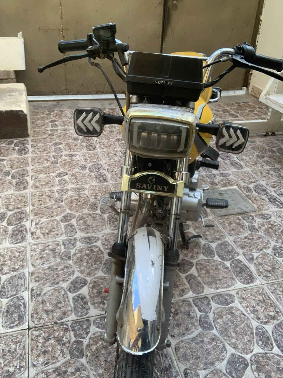 سلام عليكم موطور للبيع 2023
سونك خمسة كير 
محرك قبس اي عيب ما بي 
السعر 475
الشراي يخابر ***********
