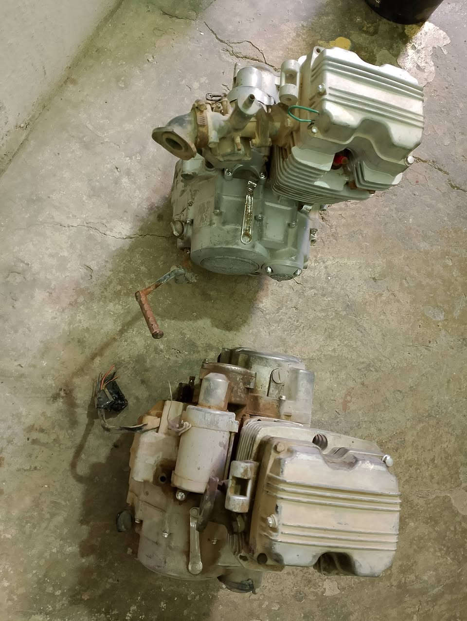 السلام عليكم مكاين ستوته البيع الوحده 45 وبيه مجال مكلف بل أنشر مكلف بل أنشر ***********
