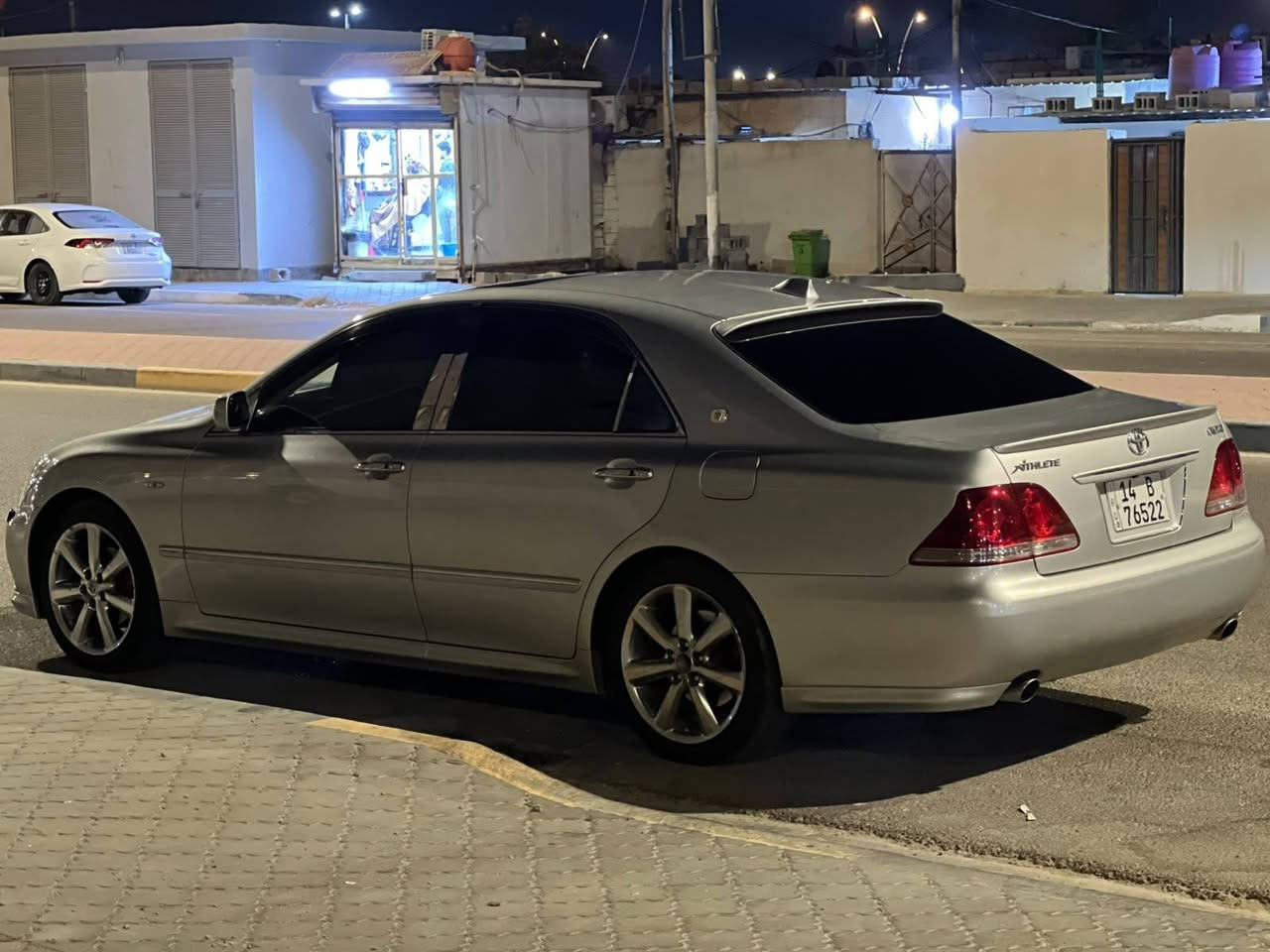 شاهينه شاصي 82 باسمي بصره
مديل 2005
سياره كفاله عامه عراق بليابان بيها بابا سايق صبق 
سعرها 160 بيها مجال قليل كلش مكانها زبير حي الخطوه
***********
