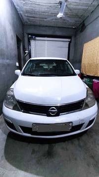 فيرسا • ٢٠٠٩ • قەڵادزێ