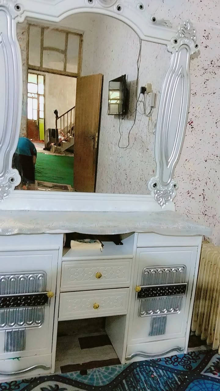 بنات عندي غرفه جديده ماصار اهوايه اخذتهه بس مومال جهال لن بيضه هيه صاج تركي وكولش حلوه اذا احد يبادلني يعرفه لون مو ابيض حتلو ينطيني فرق بس اريد اغرفه ام الملحق


**إذا كنت صاحب هذا الإعلان وتريد حذفه لأي سبب، رجاءا أرسل رسالة إلى الدعم الفني**