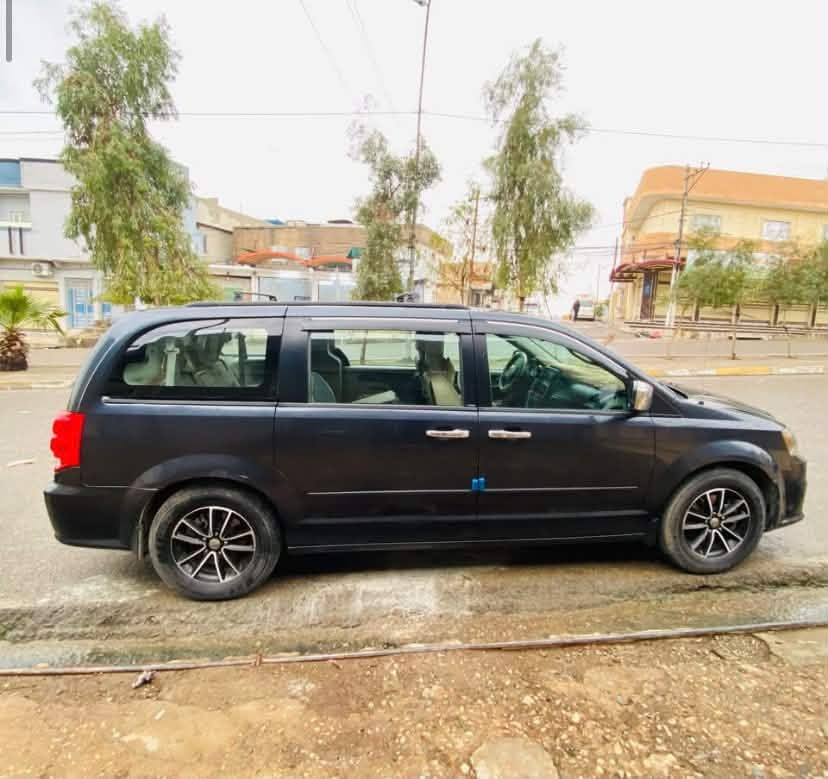 السلام عليكم شلونكم حبايب دوج كرفان
sxt 3600 2014 موديل
سياره جاهزه كير ومكينه مكفولات تبريد ثلاث قطع ثلج صدر امامي وخلفي جديد تخم تاير جديد تشغيل عن بعد الكهربائيات شغاله سياره حلوه ومثل ما موضح عدكم بسونار السياره بدون دواخل شرط السونار منظومه غاز بيها 80 رقم بغداد الدولي بأسمي تحويل مباشر مكاني موصل السعر 145 اي استفسار رقم الهاتف
*********** الكورك ***********

