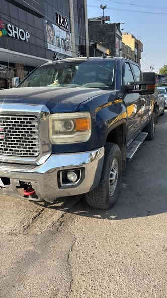 السلام وعليكم 
جمسي سيرا 2015 فحل 8 براغي 2500hd
باب طويل بدي قصير 
بدون ايرباك 
مكينه 6200
السياره جاهزه بدون نقص مضاف اليها منضومه غاز 
رقم السيارة بصره مشروع وطني رقم الجديد نكليزي مصفره غرامات 

العنوان بغداد علي الصالح 

الاستفسار اكثر  ومعرفه السعر اتصل ع رقام الهاتف
الاتصال ***********

*********** واتساب
