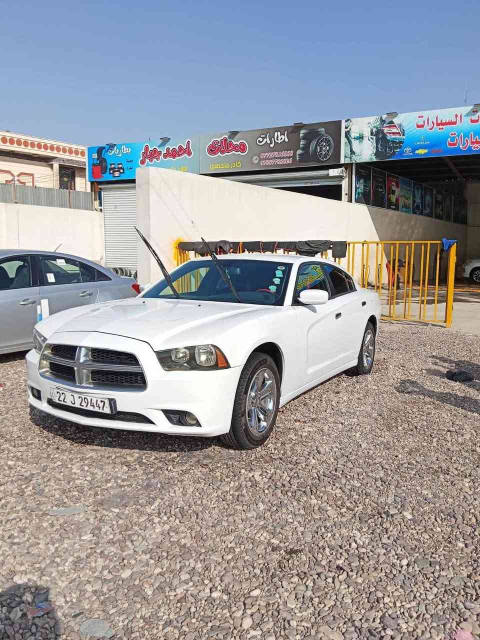 السلام عليكم شاجر موديل 11وارد امريكي امريكي حادث جاملغ وبنيد بدون دواخل رقم اربيل تحويل او وكاله حاضر سياره جديده ومرتبه حداده ستوني نافضهه امامي خلفي تبريد ثلج تخم تاير جديد باتري جديد 
السعر 130وبيه مجال ***********مكاني البصره الزبير
