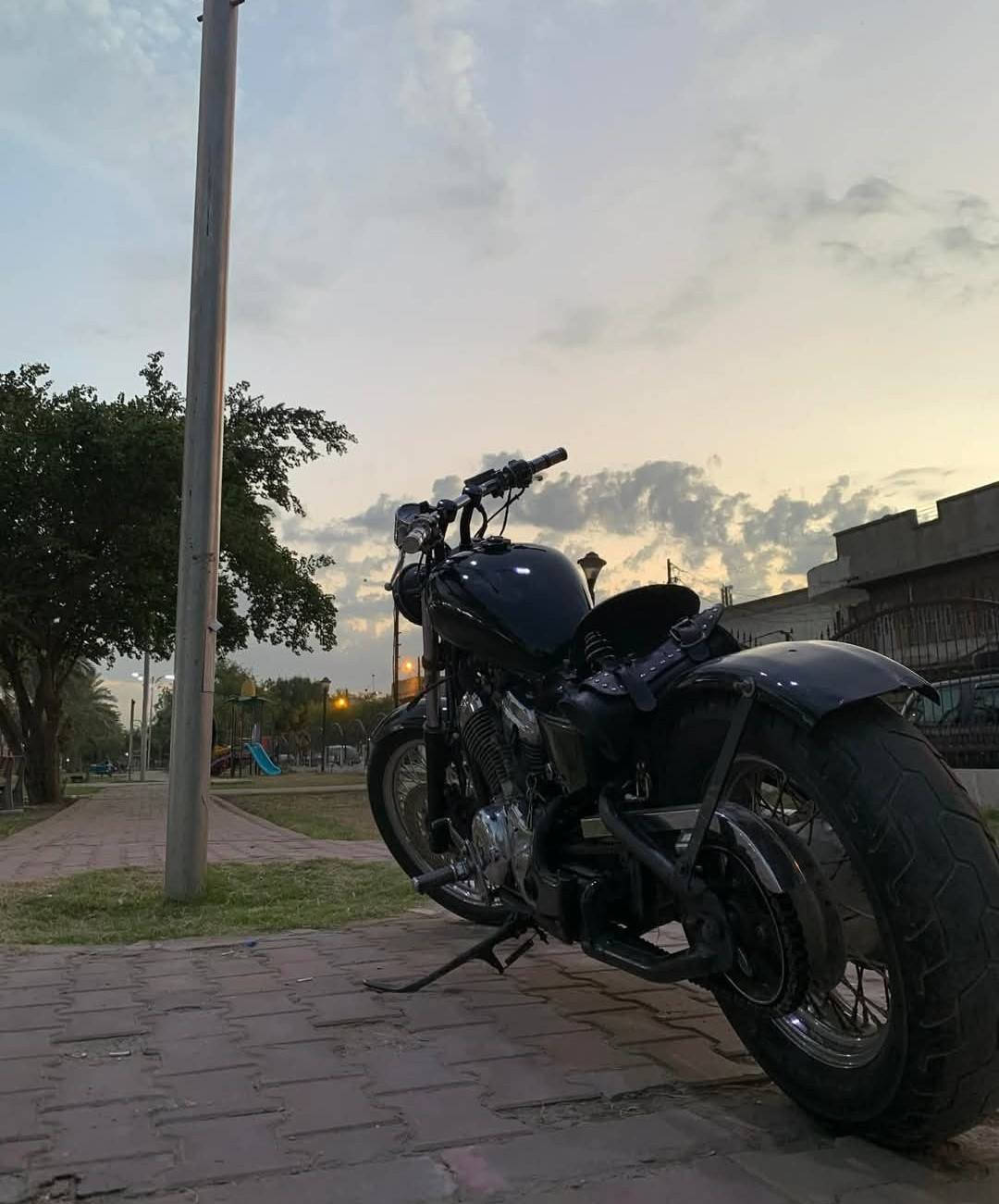 سلام وعليكم هارلي ستد نوع ياماها الدراجة نضيفة شوفت عينكم مكينة خير من الله شلعة ومعدل شرط تحرك تاير وتطلع حجم المكينة 400.CC الدراجة مابيهة اي نقص تايرات جدد وبيهة قطع نيكل ومبدل لاستيك ولف جديد .السعر 1500 وبيهة مجال للاستفسار رقمي ***********
