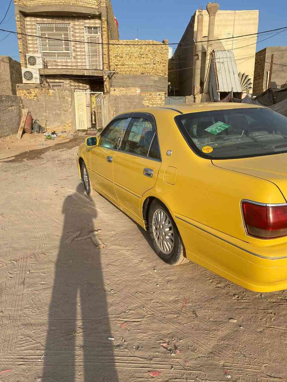 سلام عليكم ملكه للبيع بيع 2003 اصل عاديه مو كرستال دكمتين لا فحص ولا كمرك وكاله ثاني 
يوم سعر 65  وبيه مجال ***********
