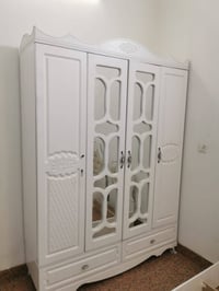 غراض للبيع الغرفة ب 275 السنك مترتبن جديد  175 الستاند  ب30  وتساب 077...