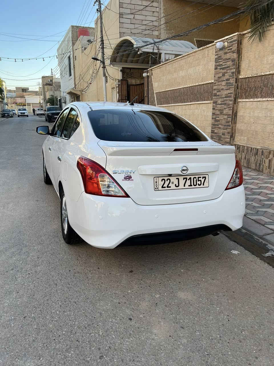 نيسان صني 
موديل 2023 مصري
رقم اربيل الجديد الانكليزي ب اسم شركه 
ماشية 15 الف كيلو حقيقي بشرط
كفاله عامه ماعدا شخط اباب الصدر ع وضعيته السياره مكفوله من البارد والتبديل والصبغ والحالوب بعدهي ع وضعيه الشركه وبيها سونار فابلونها وعدتها بعدهي كلها مامستخدمه 
———
المواصفات :
حجم المحرك 1500
تبريد خلفي 
شاشة بلادية
كامره خلفية 
اربع جام كهرباء 
اشاير بالمري 
حساس خلفي 
رون 
برجكتر اصلي
يدات نيكل
غرفه اسود ورصاصي 
سستم صوت  سماعات  عدد ٤ 
ويل كب اصلي 

السعر(117)ومجالها جداً بسيط

مكان السيارة ( النجف الاشرف )

اي استفسار خاص او الاتصال ***********
