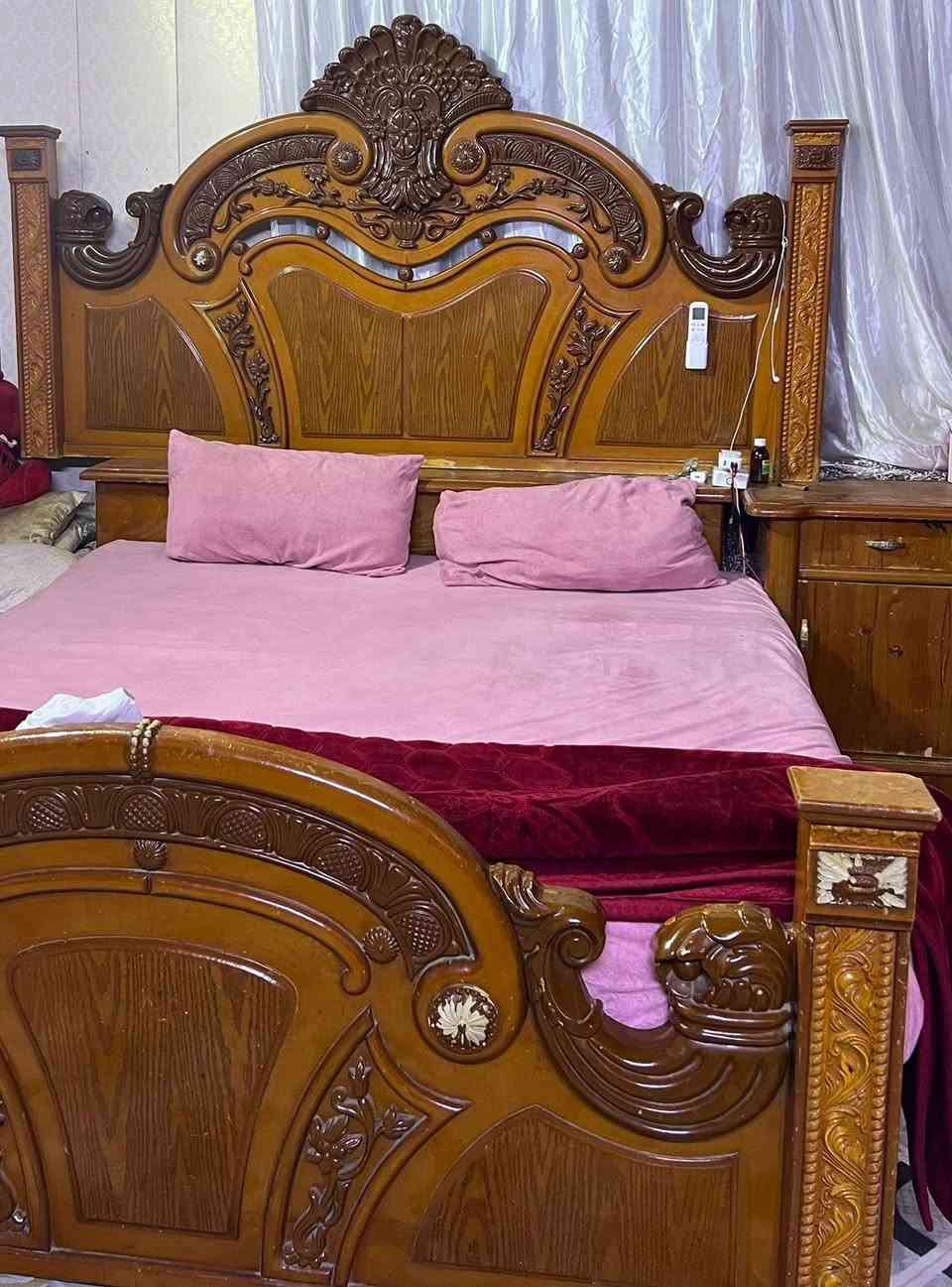 غرفة نوم مستعملة للبيع تفاصيل اكثر اتصال ***********

