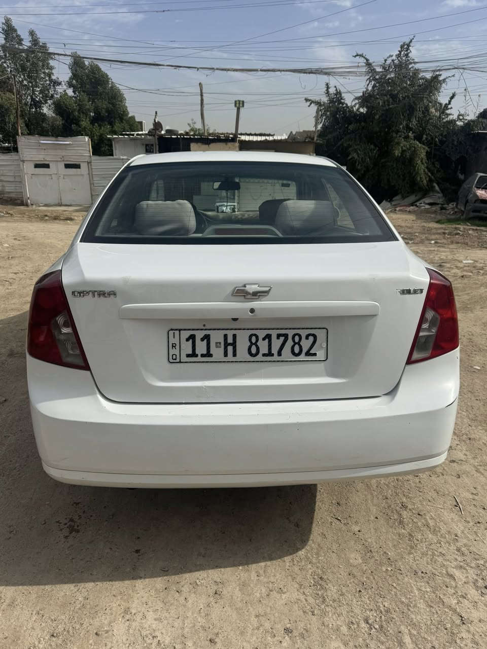 السلام عليكم اوبترا للبيع موديل 2012 اللون ابيض نظيفه مال بيت ماشيه 284 تبريد محرك كير خير من الله تخم تايرات جدد باتري جديد عليهة ادامه حلوه بيهة ملاحظات بسيطه فقط طخه اثر دراجه قبل كم يوم صارت مكان السياره بغداد الغزاليه رقم الهاتف *********** السعر 85 بيهة مجال
