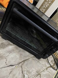 فرن مابي • ميز مرمر • ميز خشبي